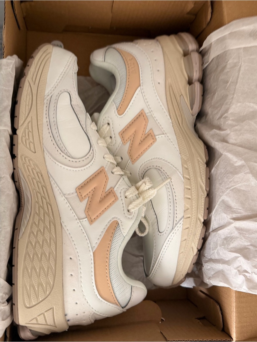 New Balance White & Beige Chunky Lace-Up Sneakers